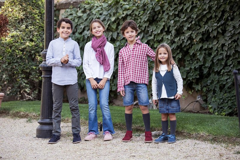 https://www.pisamonas.it/media/mageplaza/blog/post/pisamonas-lookbook-otono-invierno-calzado-infantil.jpg